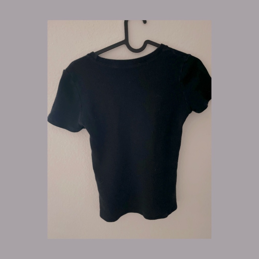 Black crop top!